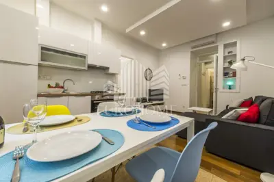 Stan 50 m², Donji grad, renoviran i namješten - 4