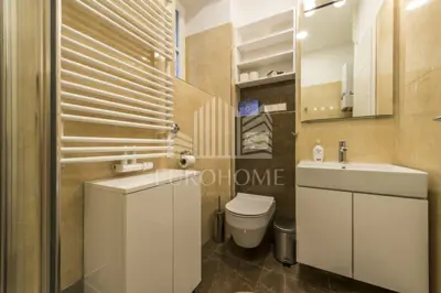 Stan 50 m², Donji grad, renoviran i namješten - 16