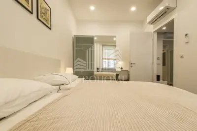 Stan 50 m², Donji grad, renoviran i namješten - 10