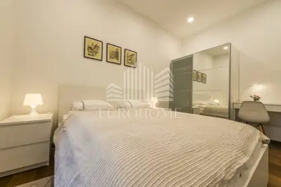 Stan 50 m², Donji grad, renoviran i namješten - 12
