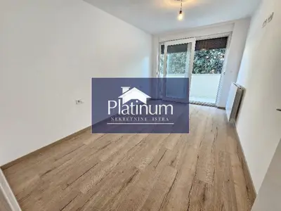 Stan 126 m², Pula Centar - 2 terase i 2 parkirna mjesta - 9