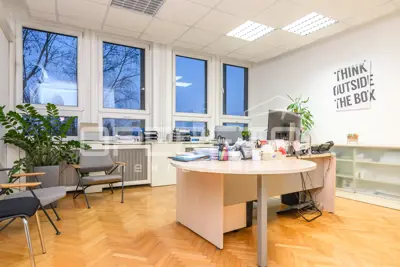 Gewerbeimmobilie zur Miete in Folnegovićevo naselje, 2000 m²