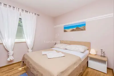 Kuća s bazenom, Otok Krk - mirna lokacija i okućnica - 9