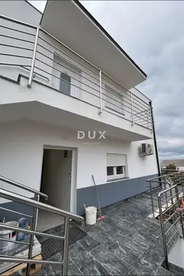 House 417 m², Novalja - 7 apartment units
