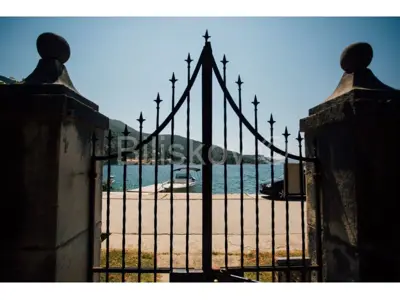 Dubrovnik, Zaton, first row to the sea, stone villa on 2,500 m² of land - 10