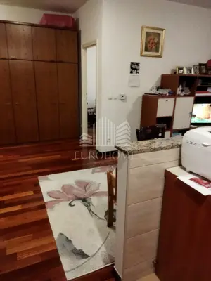Stan 58 m², Trešnjevka sjever, mirna dvorišna strana - 4