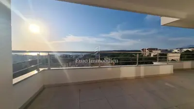 Novalja - penthouse s velikom terasom i pogledom na more