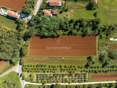 Marčana - land of regular shape with access