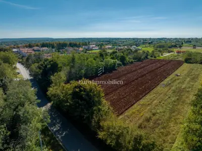 Marčana - land of regular shape with access - 7