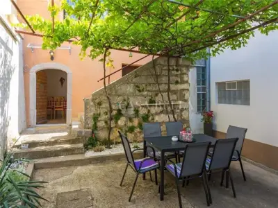 Kamena kuća 330 m², Grižane-Belgrad - mirno zaleđe Crikvenice