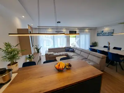OPATIJA, LOVRAN - Luxusvilla mit zwei Wohnungen, zwei Pools und Meerblick - 11