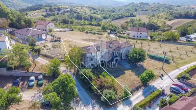 Kuća 60 m², Buje - stara kuća za adaptaciju