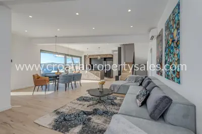 Villa 552 m², Rogoznica - Meerblick und Pool - 13