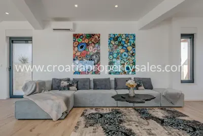Villa 552 m², Rogoznica - Meerblick und Pool - 7