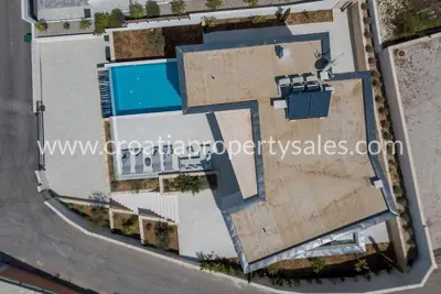 Villa 552 m², Rogoznica - Meerblick und Pool - 11