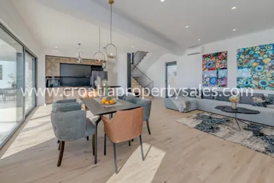 Villa 552 m², Rogoznica - Meerblick und Pool - 5