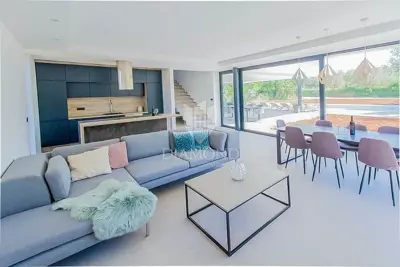 House 910 m², Peroj - private beach and heated pool - 10