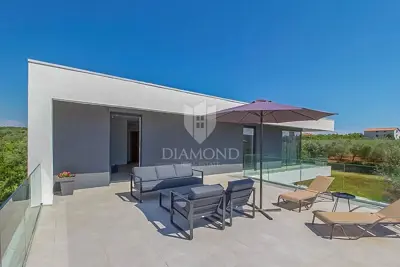 House 910 m², Peroj - private beach and heated pool - 20