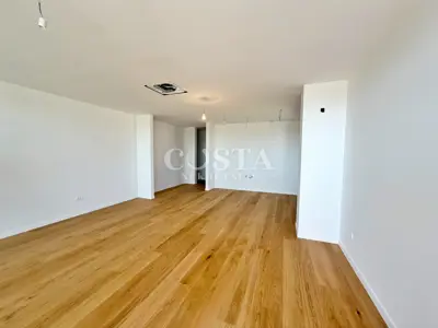 Stan 89 m², Privlaka - 3 spavaće sobe i lođa - 8