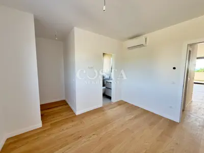 Stan 89 m², Privlaka - 3 spavaće sobe i lođa - 12