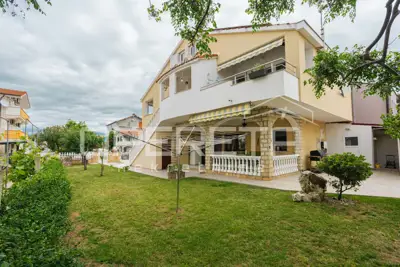 Kuća 208 m², Nin - Sabunike, 3 apartmana i vrt - 3