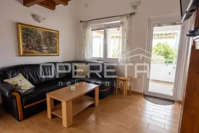 Kuća 208 m², Nin - Sabunike, 3 apartmana i vrt - 20