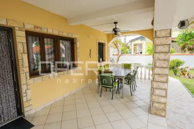 Kuća 208 m², Nin - Sabunike, 3 apartmana i vrt - 5
