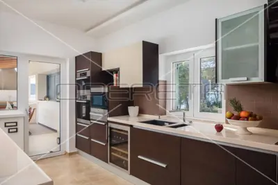 Vila 1000 m², Zablaće kod Šibenika, uz obalu i bazen - 11