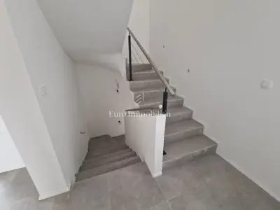 Haus zum Kauf in Malinska, 193 m² - 11
