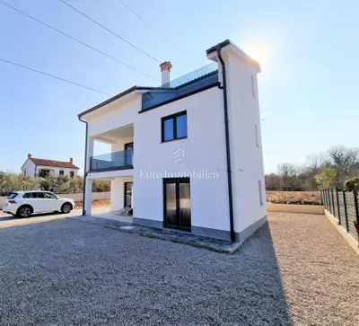 Haus zum Kauf in Malinska, 193 m²