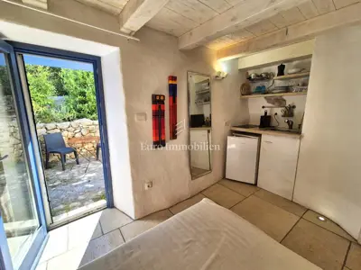 Kuća 92 m², Dobrinj - renovirana kamena dvojna kuća - 10