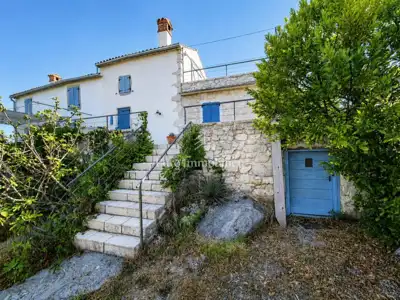 Kuća 92 m², Dobrinj - renovirana kamena dvojna kuća