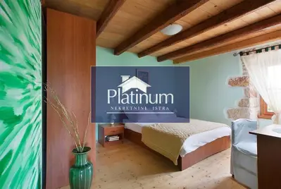 Kuća 180 m², Marčana - rustikalna s vrtom i ljetnom kuhinjom - 14