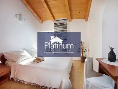Kuća 180 m², Marčana - rustikalna s vrtom i ljetnom kuhinjom - 11