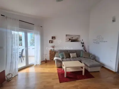 Krk - möblierte Wohnung mit Garten und zwei Parkplätzen - 2