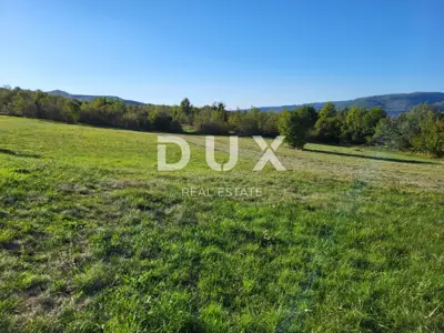Grundstück 9.212 m², Motovun - Blick auf Motovun - 3