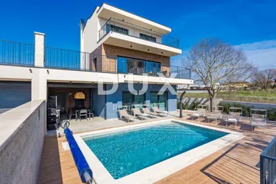 Semi-detached villa 244 m², Banjole - 100 m from the beach and sea view - 9