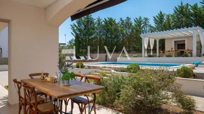 Vodice, Luxusvilla mit Pool, Designer-Einrichtung, zu verkaufen - 18