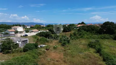 Building plot 715 m², Marčana - quiet location