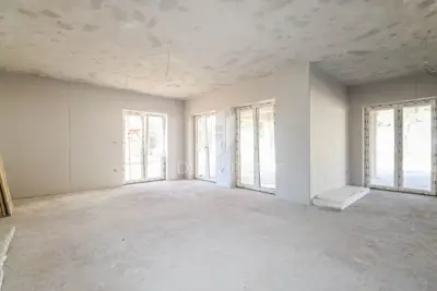 Kuća 185 m², Svetvinčenat - velika okućnica i terasa - 6