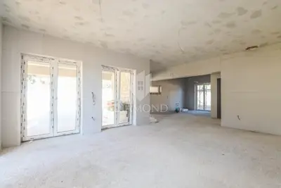 Kuća 185 m², Svetvinčenat - velika okućnica i terasa - 5