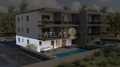Stan 123 m², Novigrad - privatno dvorište i bazen