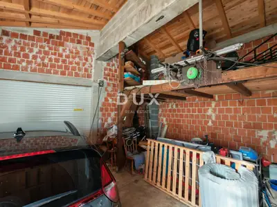 House 300 m², Pula, Nova Veruda - 300 m from the sea - 10