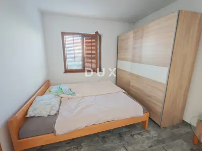 House 300 m², Pula, Nova Veruda - 300 m from the sea - 18