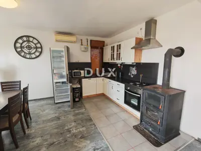 House 300 m², Pula, Nova Veruda - 300 m from the sea