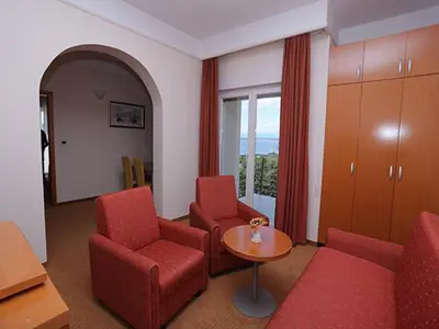 Hotel 5 500 m², Crikvenica, erste Reihe zum Meer und 100 m zum Strand - 19