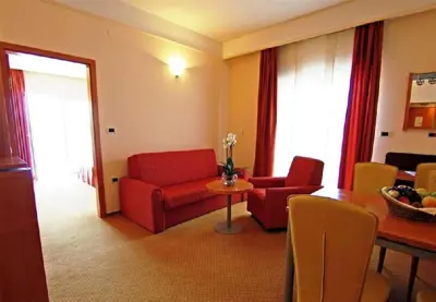 Hotel 5 500 m², Crikvenica, erste Reihe zum Meer und 100 m zum Strand - 16