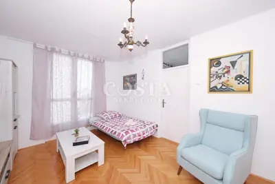 Stan 72 m², Branimirova obala - 2 spavaće sobe - 3