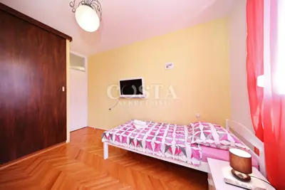 Stan 72 m², Branimirova obala - 2 spavaće sobe - 12