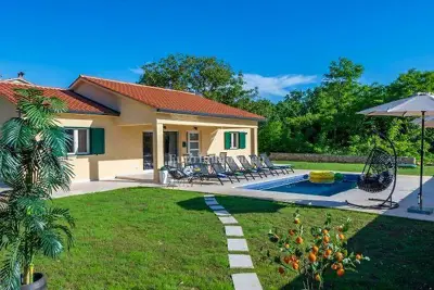Haus zum Kauf in Labin, 106,8 m² - 2